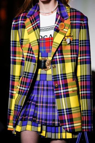 Look 13